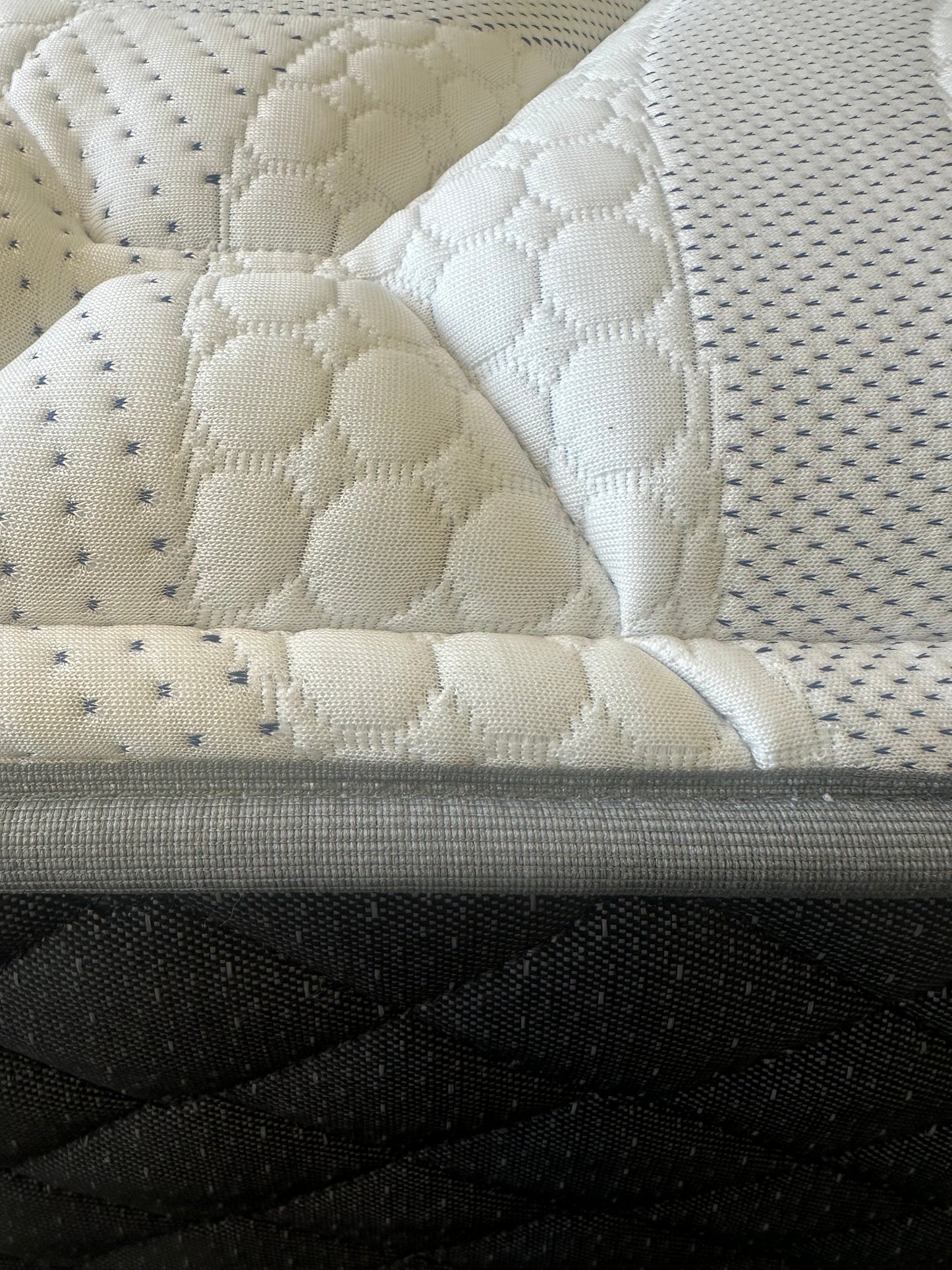 Griffin Plush Mattress